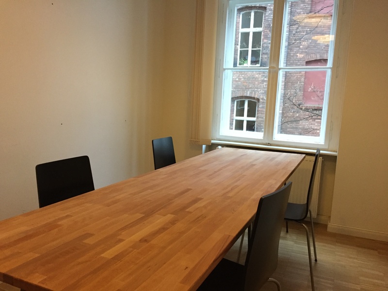 Free desks in Cringle Office // Berlin City // Meeting Room available
