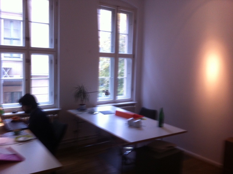 2 rooms in quiet and bright office (30sqm each)