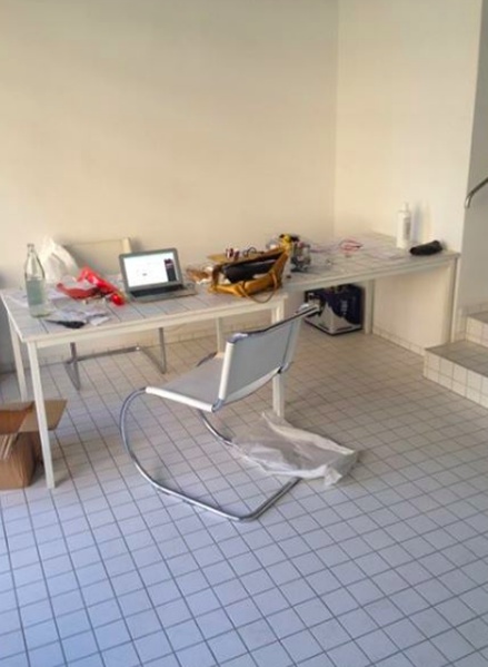 Desks in shared office (Potsdamertstr. area)