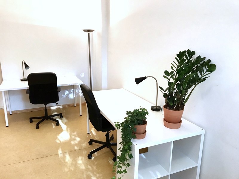 1-2 Desks in a Gorgeous Prenzlauerberg Office