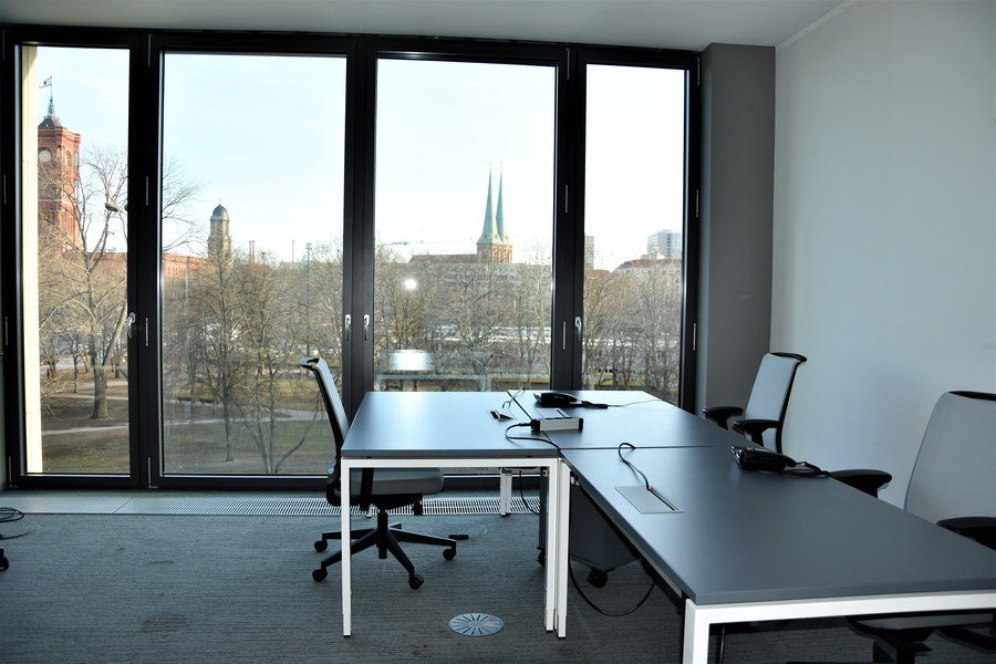 2 big offices near Alexanderplatz for up to 8 people at TechCode Berlin from NOW on!