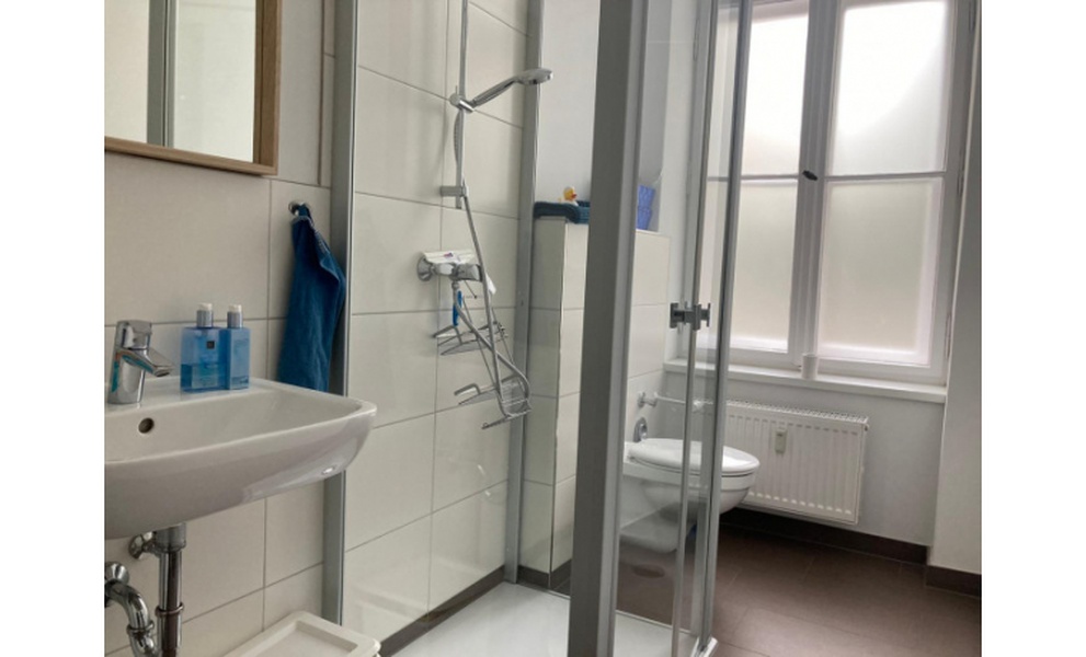 Sublet in Schöneberg: 2 quite office rooms & bathroom