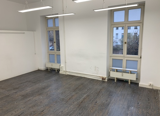 Beautiful office with two rooms centrally located in Mitte (65sqm)