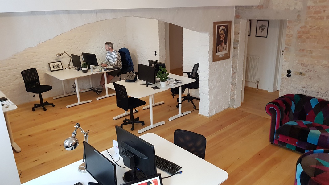 Fixed desk and facilities including 24/7 access in top Kreuzberg location