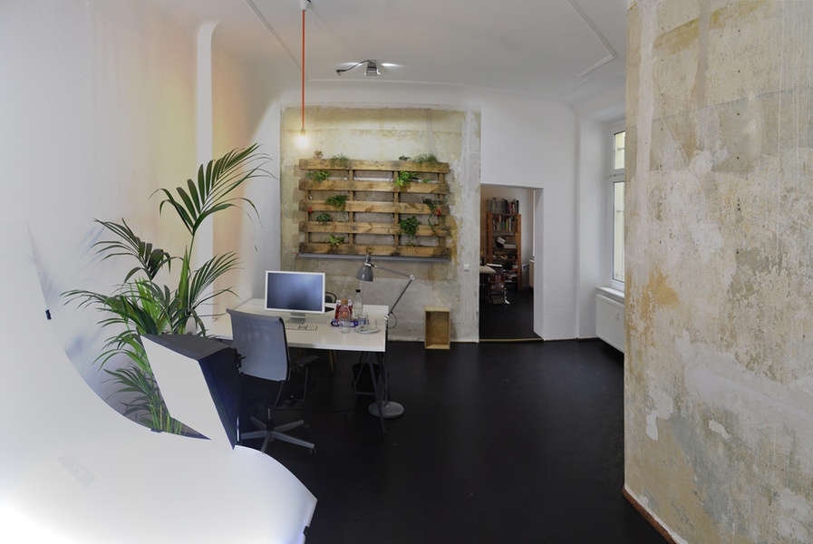 baensch38 - Free desks available - Freie Tische im Wohnzimmer der coworking spaces