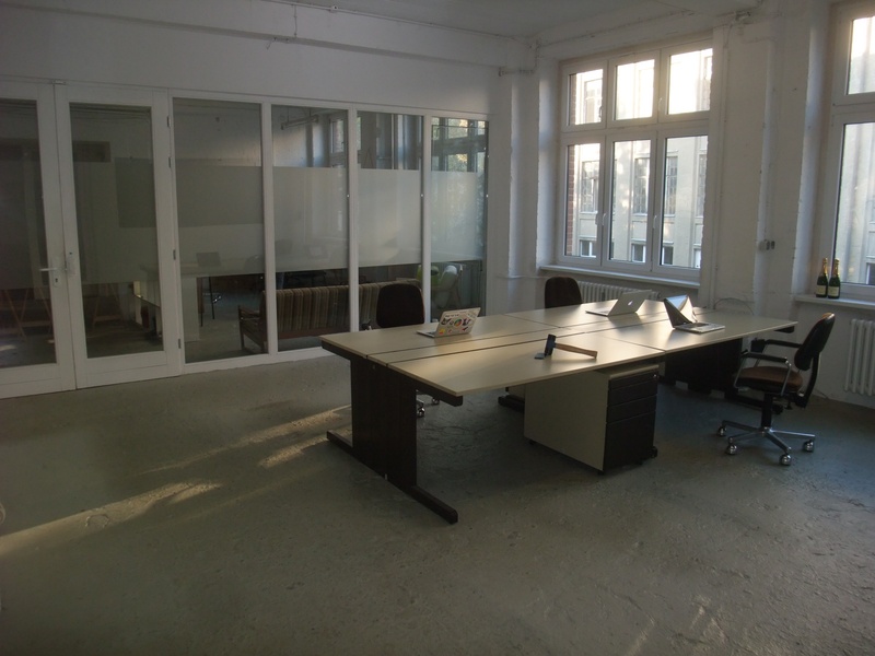 Arbeitsplatz in 280m² Bürogemeinschaft