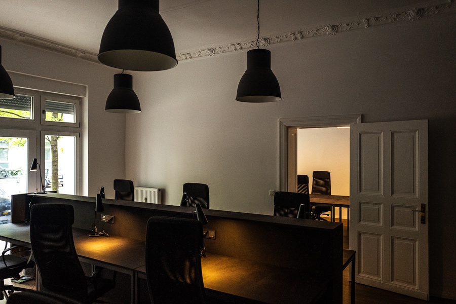 Plug & Play Office für bis zu 20 Mitarbeiter am Hellmholtzplatz