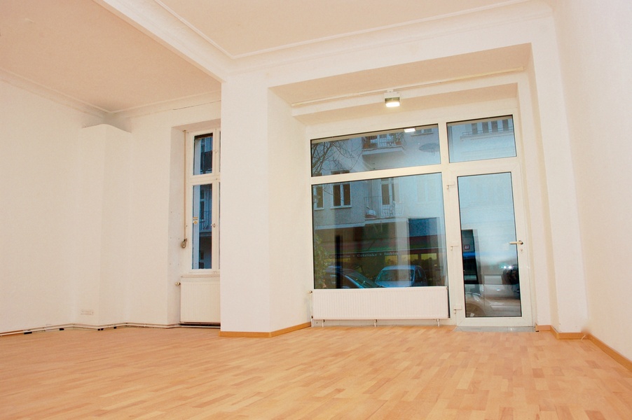 Sunlit Office in the Heart of Prenzlauer Berg / Mitte