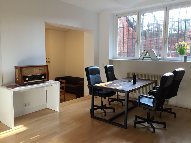 CoWorking / Shared Desk in the Castle of Berlin