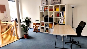 1 Desk in a 100 m² Office - Rosenthaler Platz