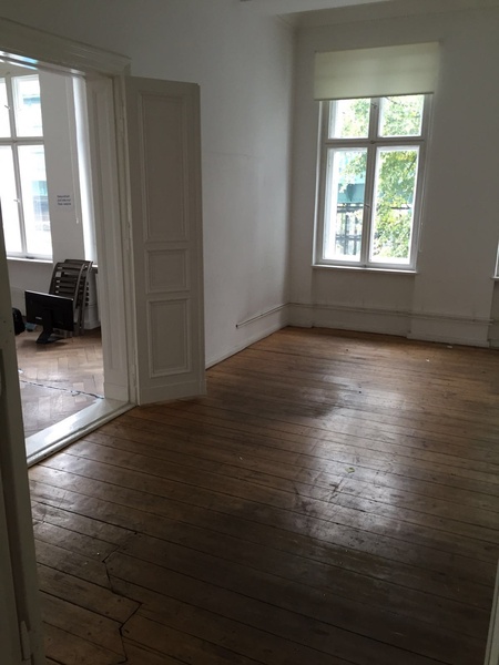 Sunny Office at Prenzlauer Berg / Eberswalder Str - 120sqm - available immediately