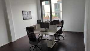 Fully furnished room in brandnew office close to Ostkreuz