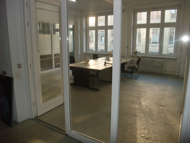 Arbeitsplatz in 280m² Bürogemeinschaft