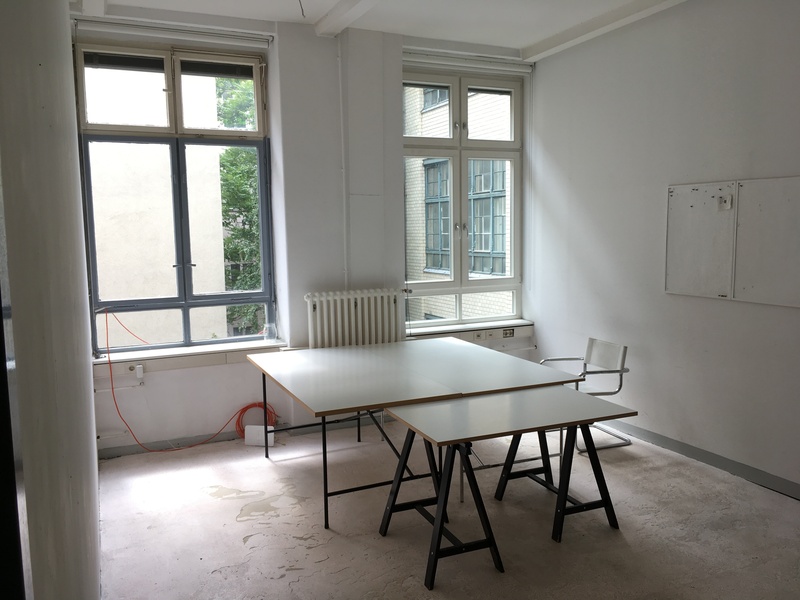 Very beautiful, luminous and big team room in the heart of Kreuzberg