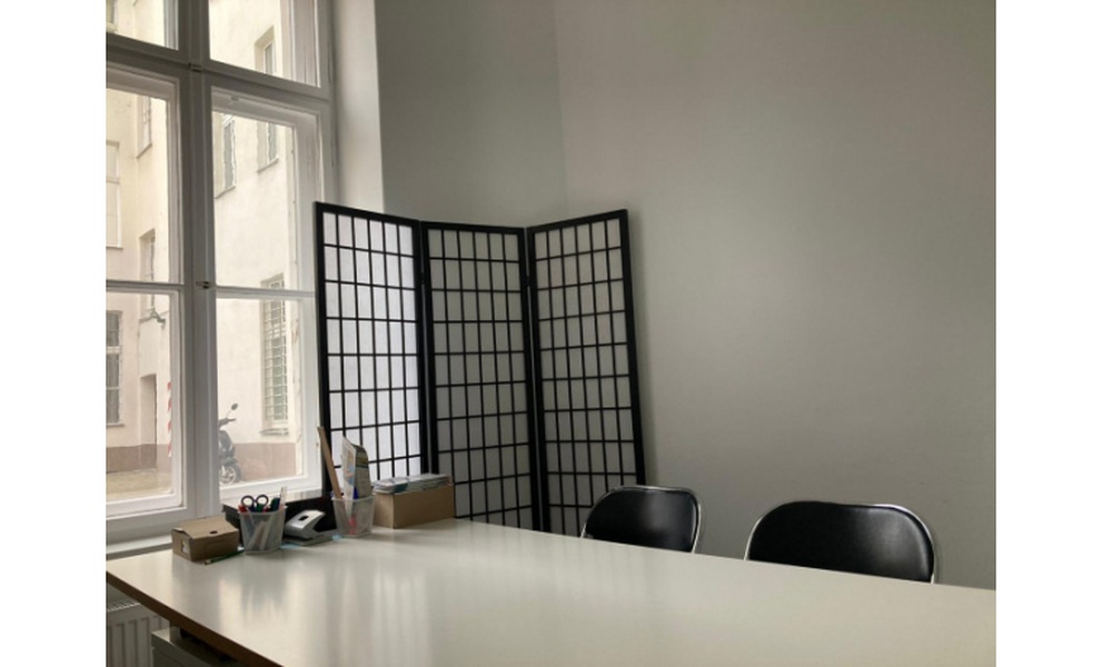 Sublet in Schöneberg: 2 quite office rooms & bathroom