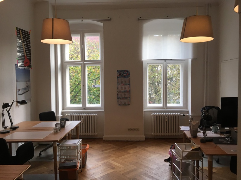 3 Arbeitsplätze im Gemeinschaftsbüro im Herzen von Kreuzberg