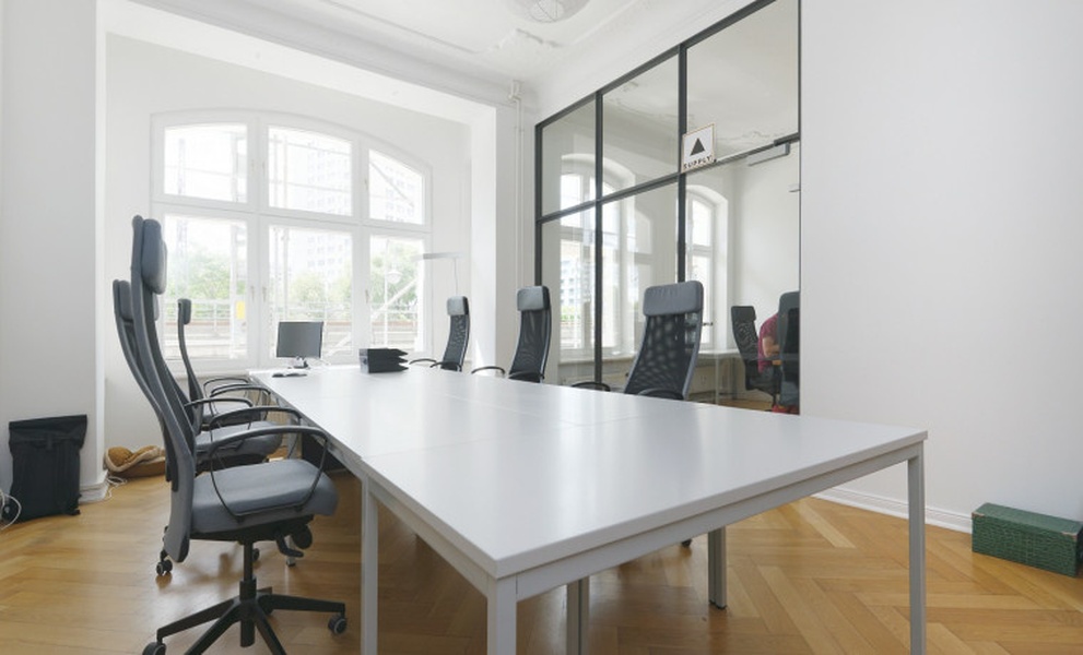 Bright Coworking Space by Hackescher Markt