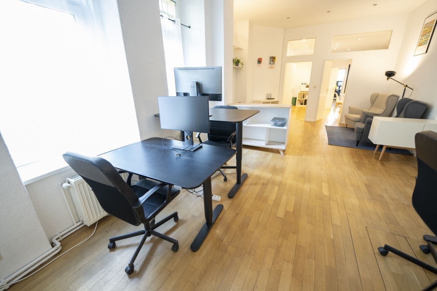 Fully furnished huge room in Co-Working Space, Prenzlauer Berg