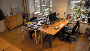 Studio Desk in Atelier Communitiy