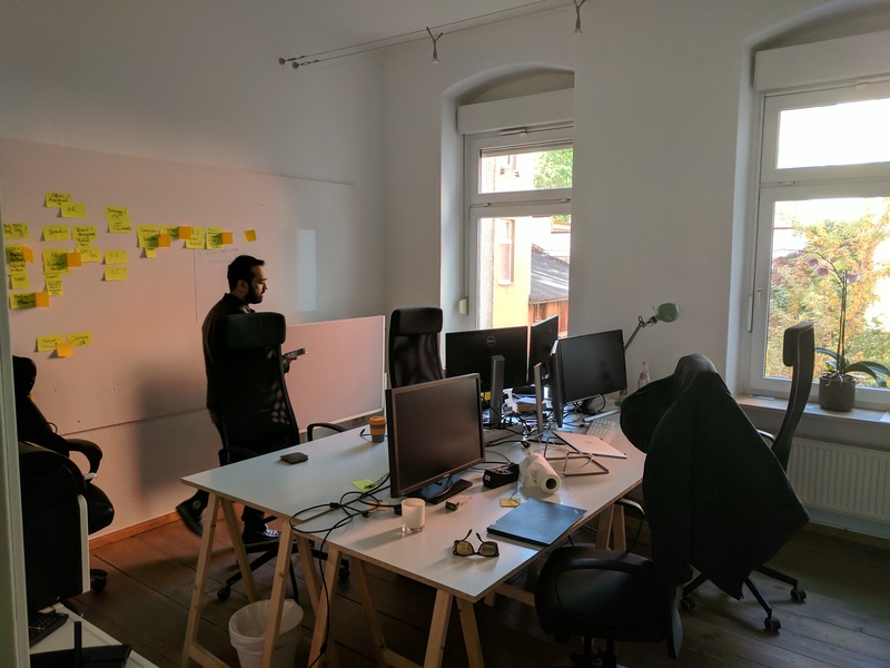 Outstanding office space in Mitte / Prenzlauer Berg (rooms & desks available)