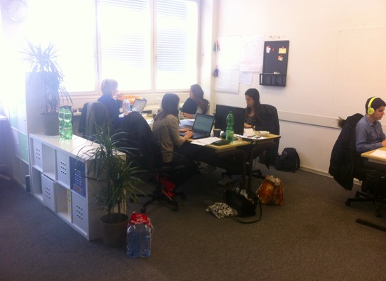 4 desks available in our amazing coworking office