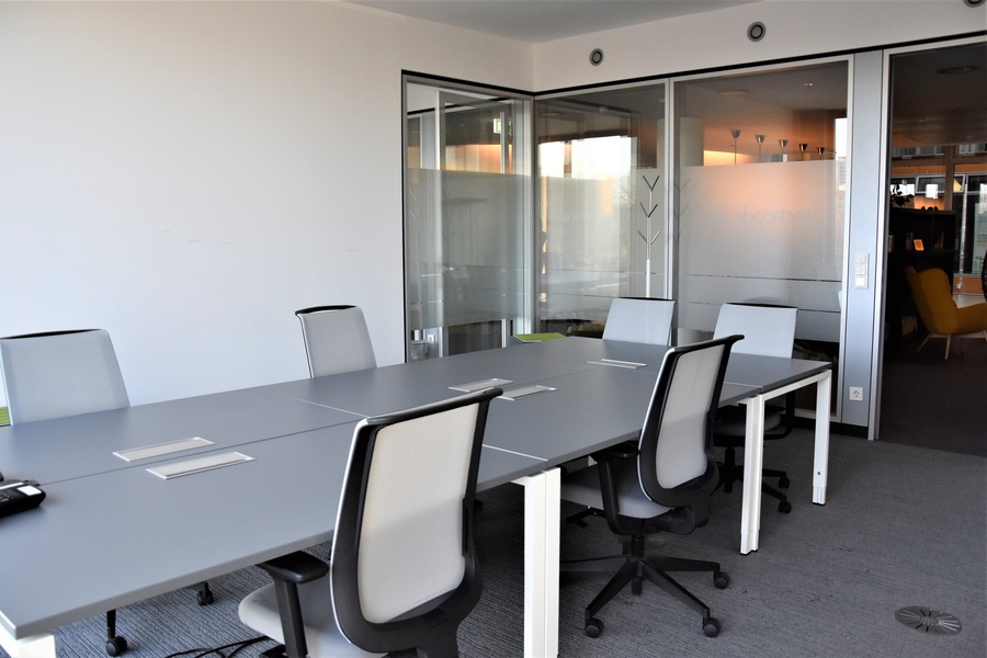 2 big offices near Alexanderplatz for up to 8 people at TechCode Berlin from NOW on!