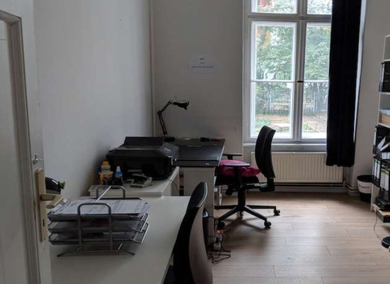 Office room for two people incl. desks, WIFI, kitchen etc. (490 EUR net)