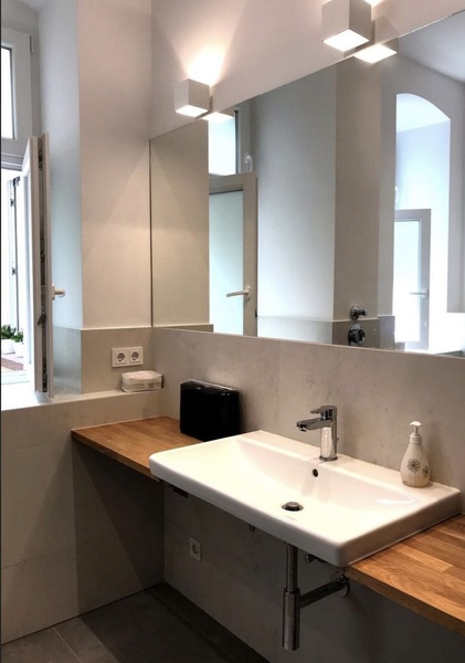 Office in Prenzlauer Berg Winsstr with heated basement