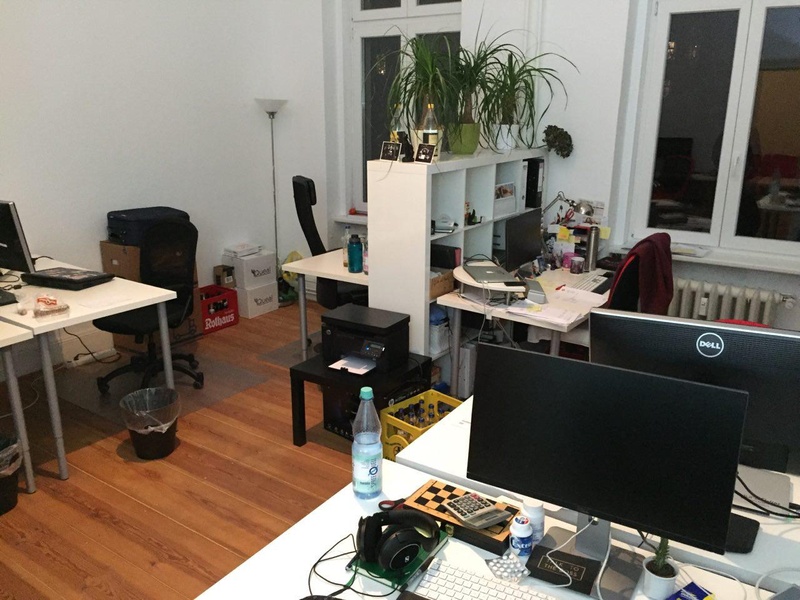 Room in shared office for 6-7 people near Möckernbrücke (Kreuzberg)