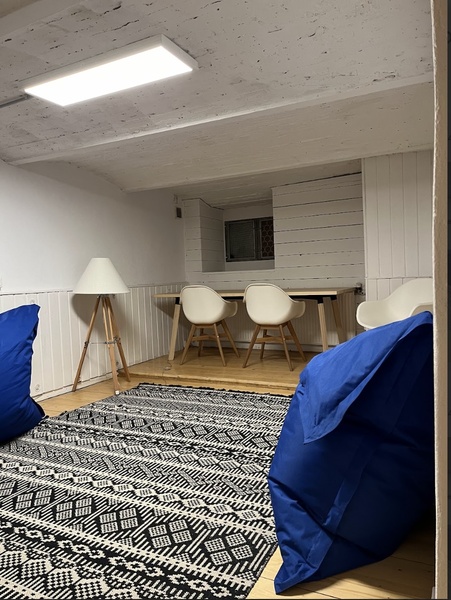 Office in Prenzlauer Berg Winsstr with heated basement
