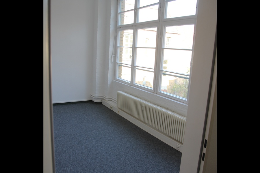 ROOM: 161 m² Friedrichshain