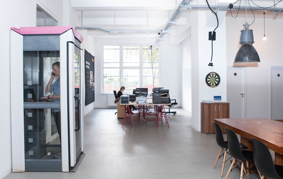 2-8 desks in an industrial, loft-style co-working space in Kreuzberg