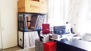 Creative studio – 2 desk space available