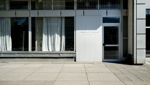 Sunny desks in Berlin Mitte, Hausvogteiplatz, Gendarmenmarkt, Leipziger Str.