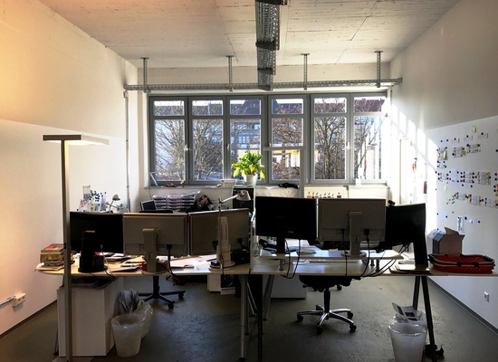 ALL INCLUDED (WARM)! - Recently renovated sunny and bright open office space. 150 sqm in Schöneberg/Kreuzberg.