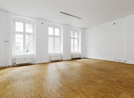 Beautiful Room: 25m², Berlin Mitte, Rosenthaler Platz, WiFi, Cleaning Service