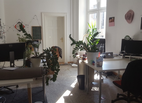 Furnished room in bigger office space (4 - 6 desks)