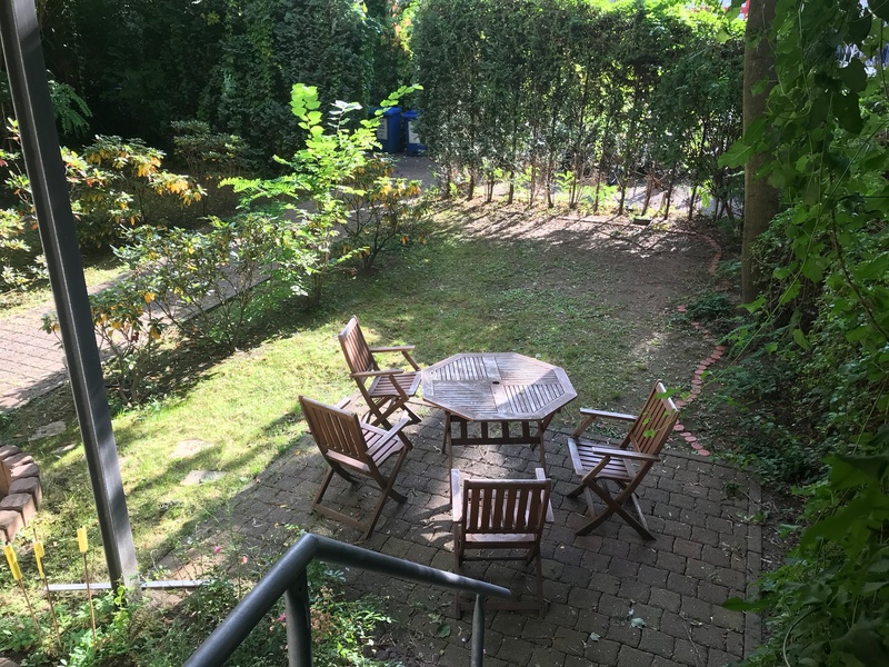 Office for 4-6 Desks. Zionkirchplatz/Senefelderplatz. Backyard-Garden.