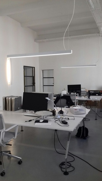 Berlin X-Berg/Alt-Treptow: Co-Working Space/2 desks available