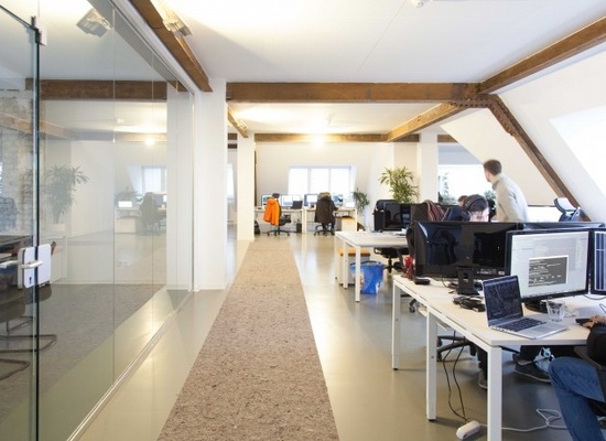 Room in 400sqm fully equipped coworking space