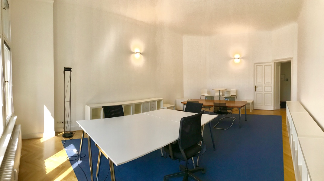 Heller Büroraum in wunderschönem Altbau direkt am Kurfürstendamm unterzuvermieten!!!