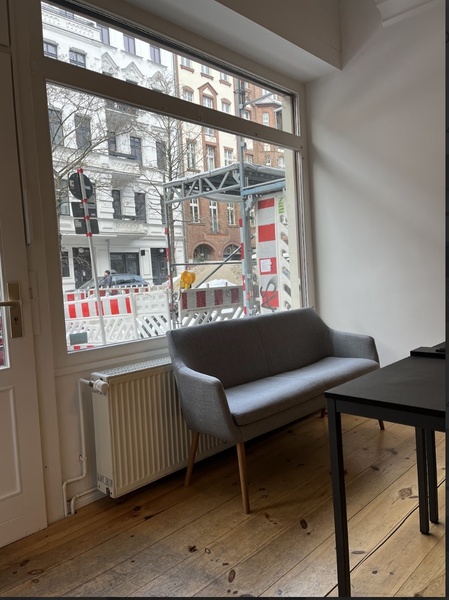 Office in Prenzlauer Berg Winsstr with heated basement