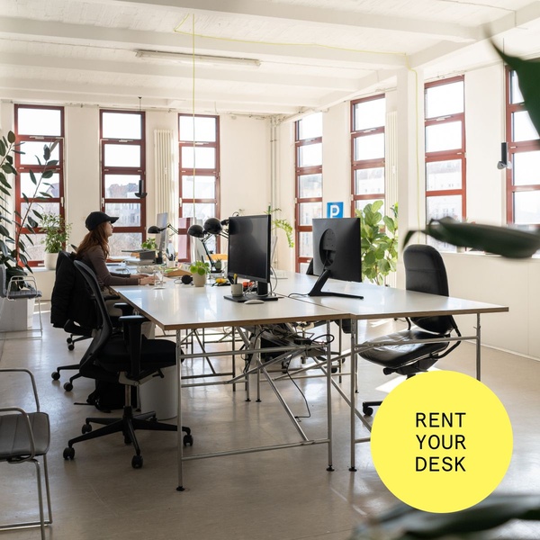 5 desks for rent in sunny office loft – or rent 90m² of the entire work space!