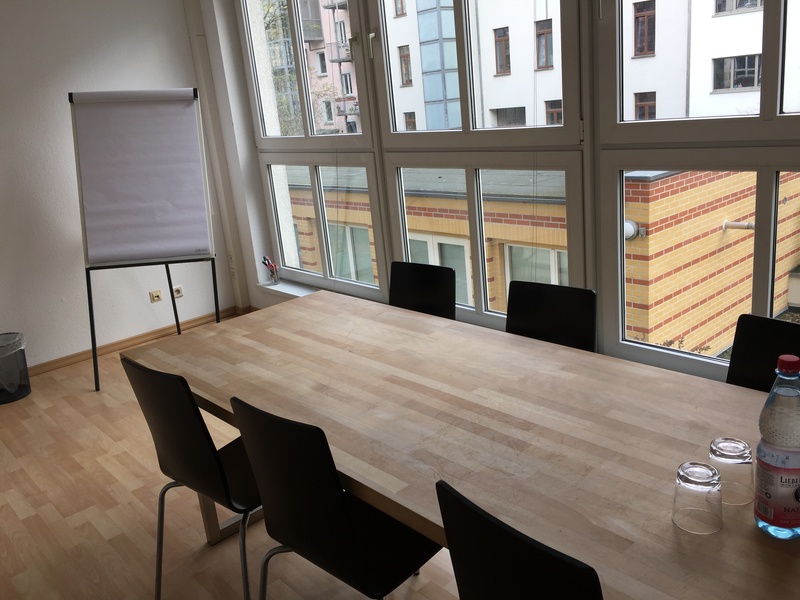 2 large Desks 200m from Rosenthaler Platz