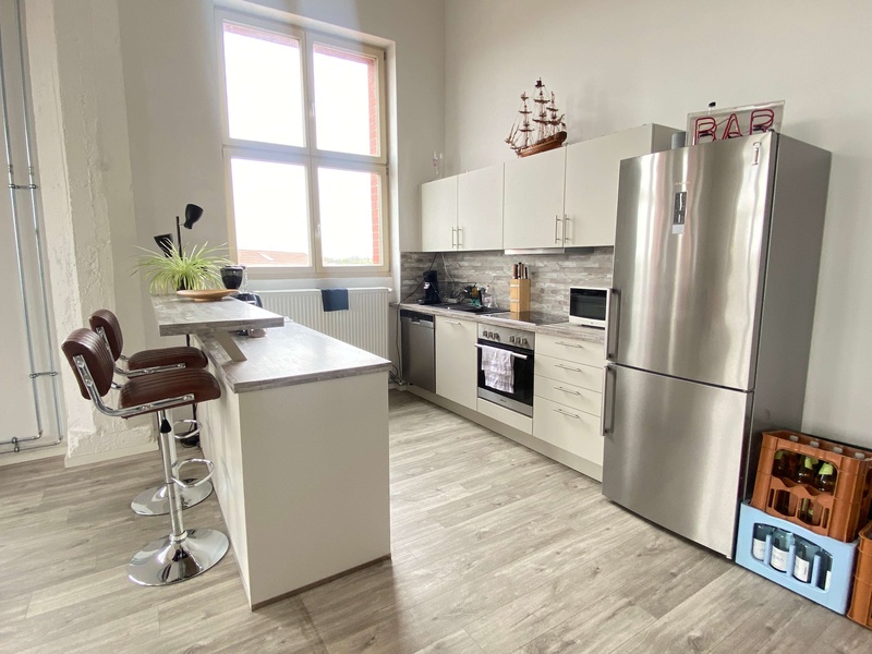 Modernes Loft-Büro möbiliert zur Untervermietung in Startup Co-Working
