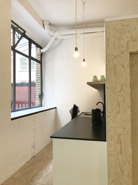 2 Desks in nicely renovated coworking loft