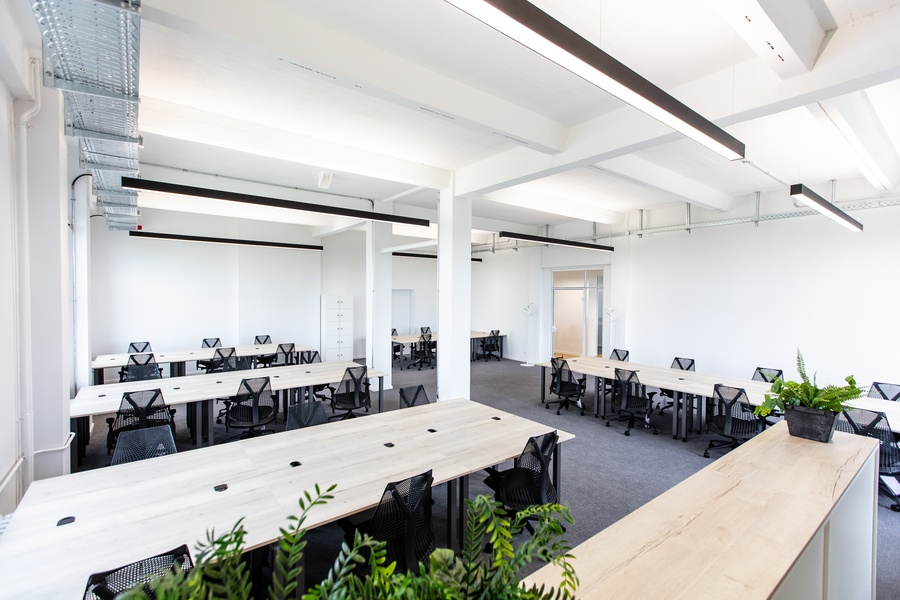 ++Furnished office spaces including meeting rooms and community areas++