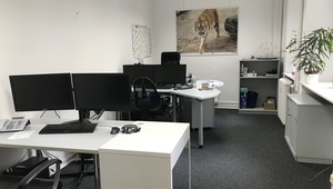 Schöner Büroraum - möbliert - in zentraler Lage