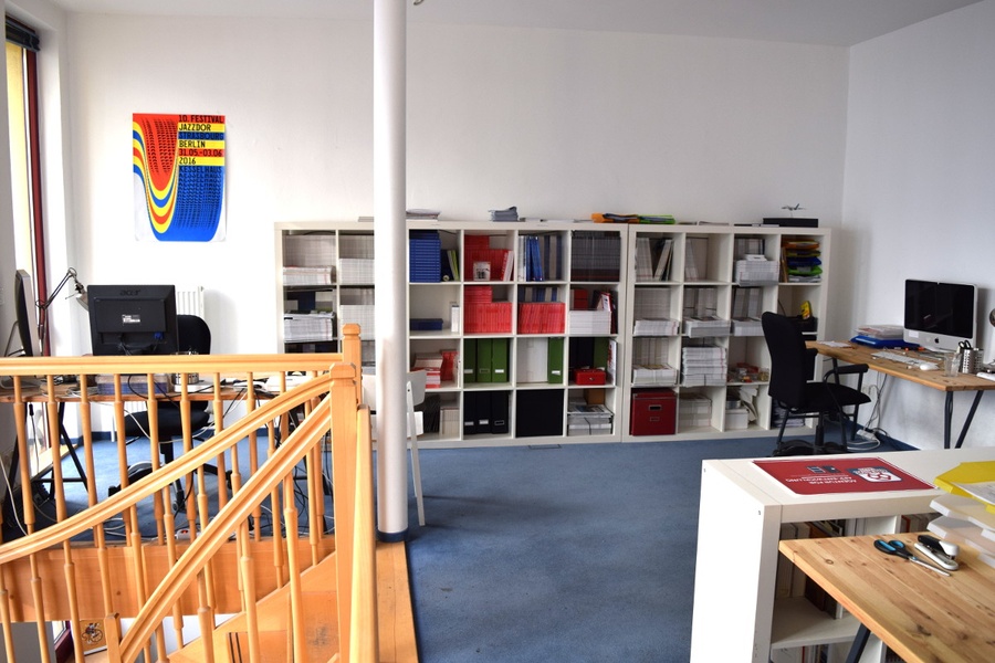 DESK: 1 Desk in a 100 m² Office - Rosenthaler Platz