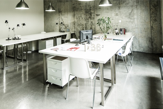 Desk in Coworking Space close to Oranienplatz/Mpritzplatu